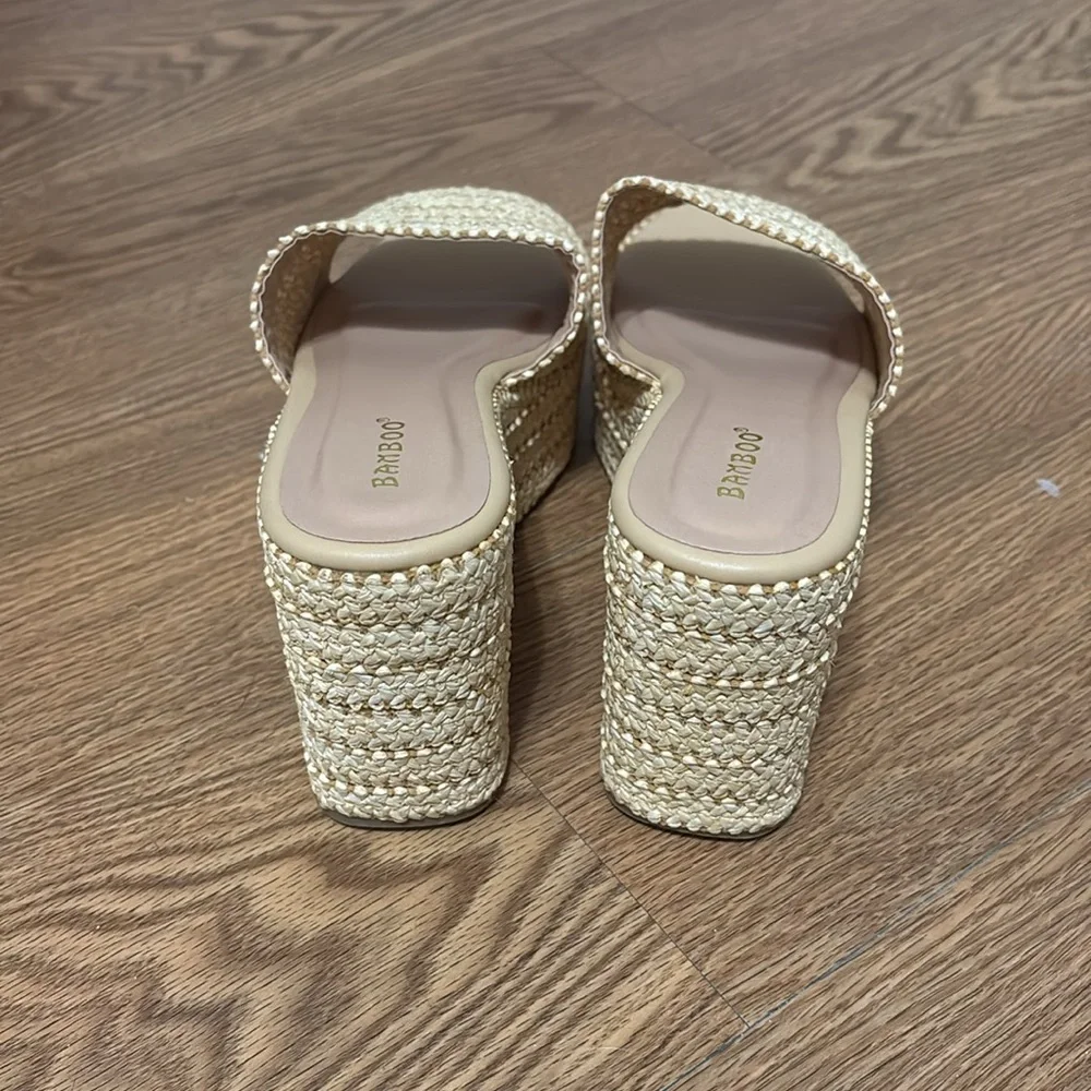 Sandals - Picture 4 of 4